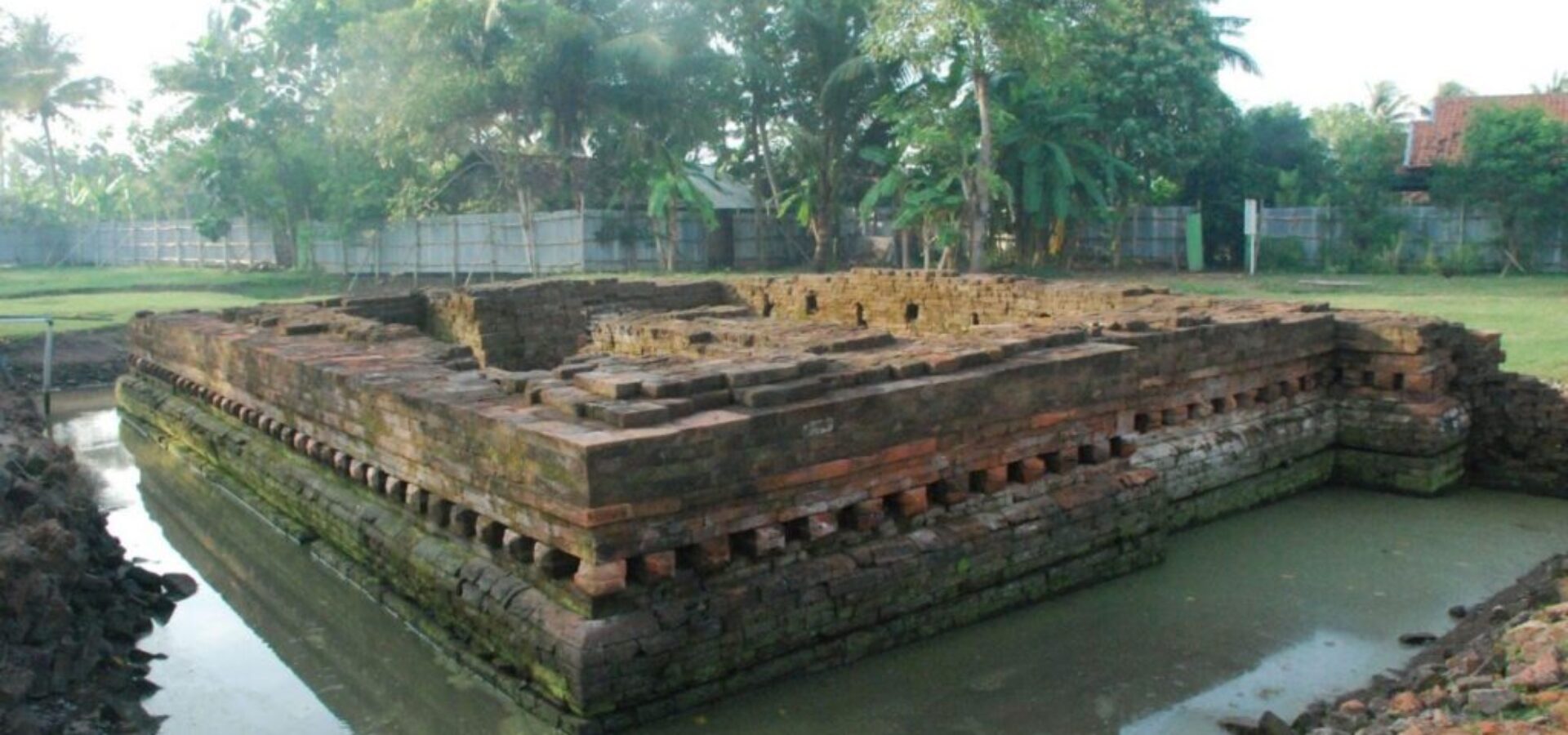 Candi Serut