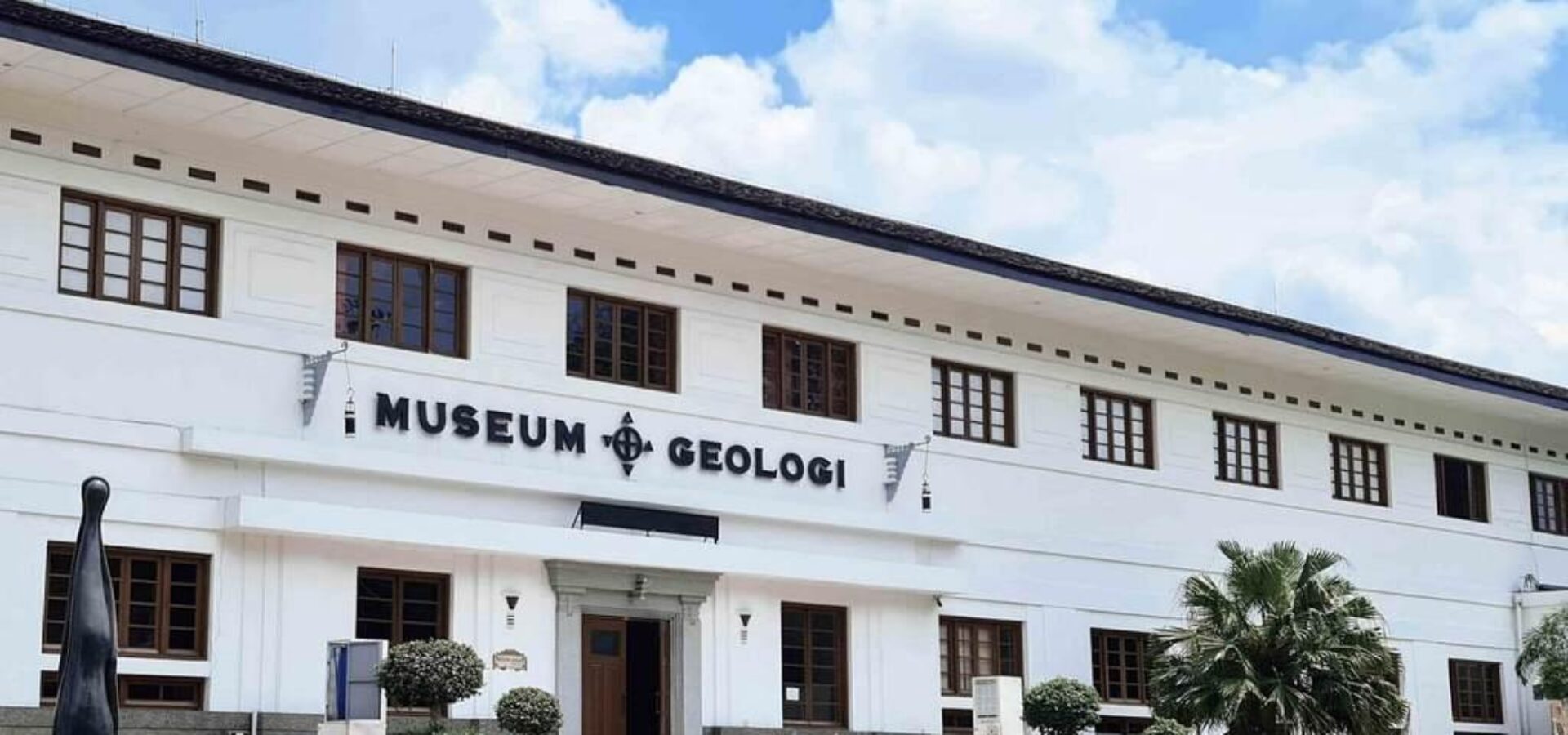 Museum Bumi (Museum Geologi Bandung)