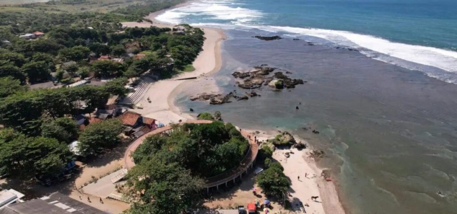 Pantai Sayang Heulang