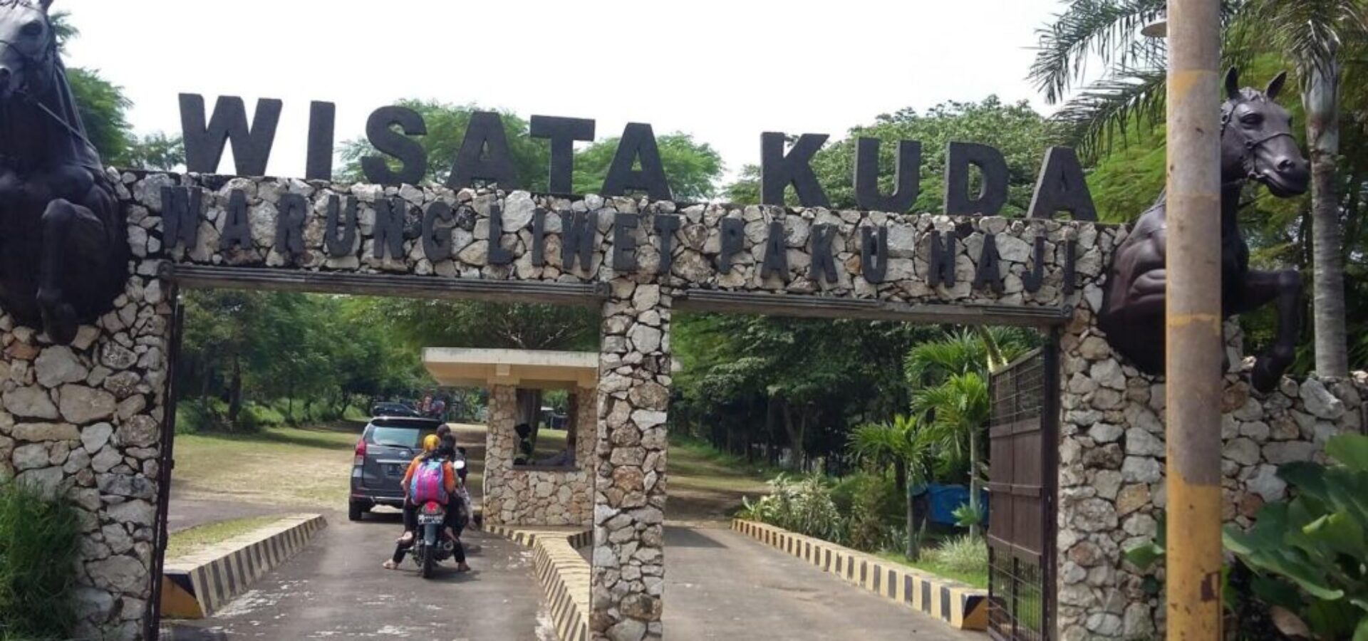 Wisata Kuda Pakuhaji Bandung